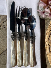 Load image into Gallery viewer, Antique style set of 4 cutlery
